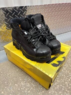 BNIB 90’s Yellow Cab Steel Toe Black HEAVY RUBBER Boots